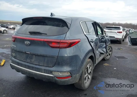 2021 Kia Sportage Lx z USA, uszkodzony, nr VIN KNDPMCAC7M7895447